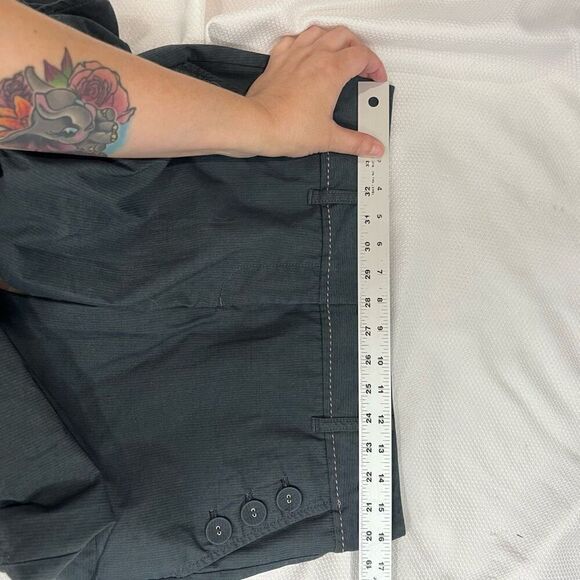 Anthropologie Cartonnier Gray Long Line Bermuda Button Detail Shorts Sz 6 - Picture 4 of 8